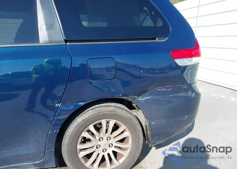 2011 Toyota Sienna Xle V6 z USA, uszkodzony, nr VIN 5TDYK3DC2BS012458